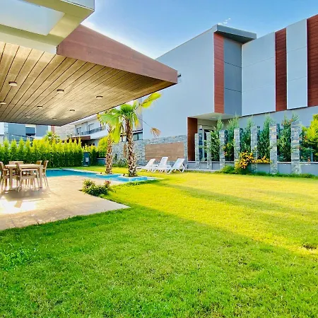 فيلة Oasis Villalari 4 *