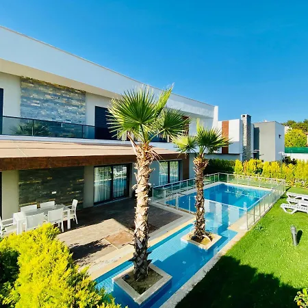 Oasis Villalari 4