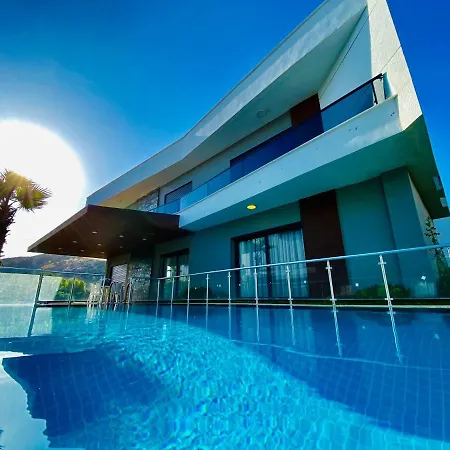 فيلة Oasis Villalari 4