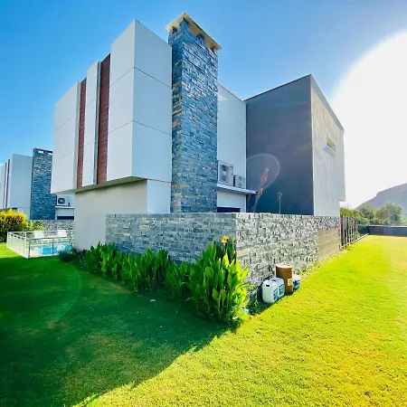 Villa Oasis Villalari 4 *