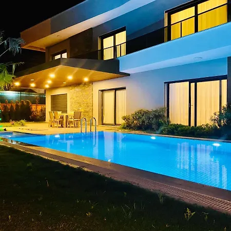 Oasis Villalari 4 Villa *