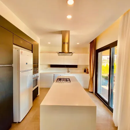 Oasis Villalari 4 كوشاداسيه